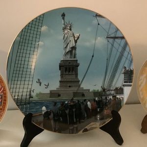 Set of three Statue of Liberty Commemorative.Plates